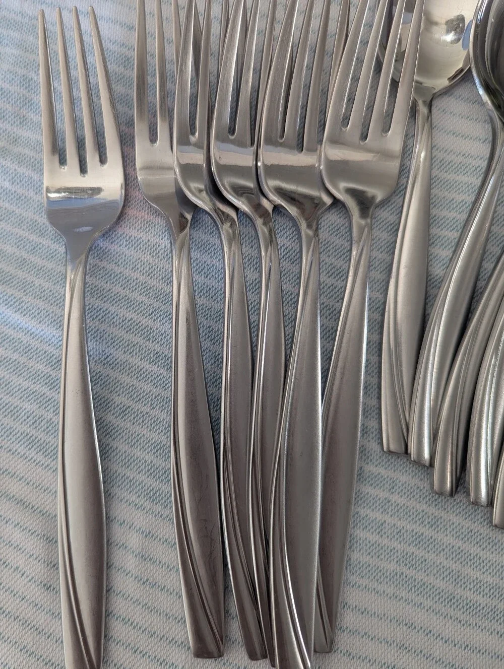 Oneida Camlynn Stainless Service For 6